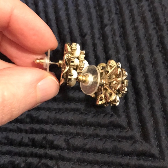 Banana Republic vintage style earrings - Picture 2 of 3